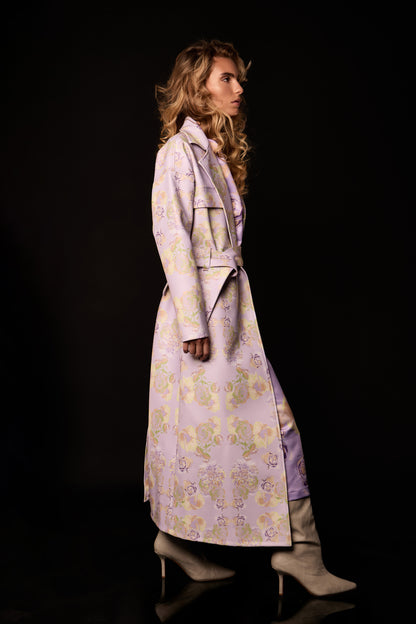 Langer Trenchcoat aus veganem Leder